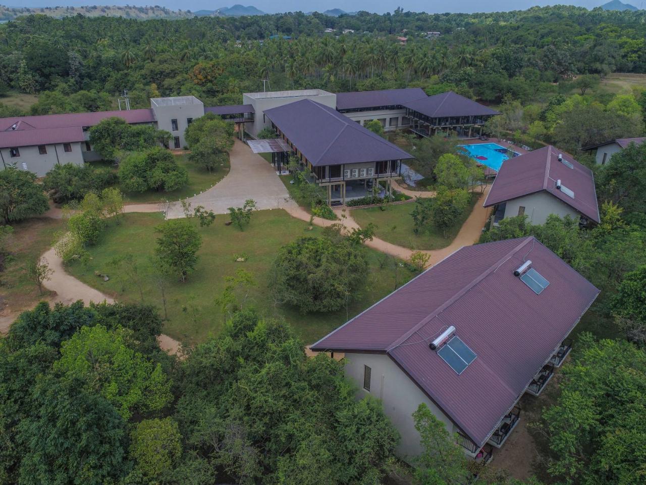 Tropical Life Resort And Spa Dambulla Ngoại thất bức ảnh