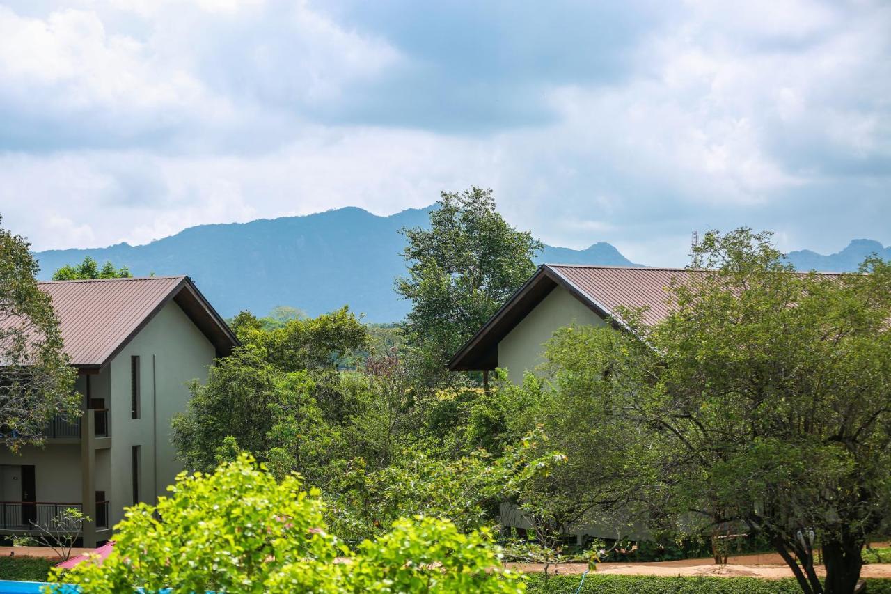 Tropical Life Resort And Spa Dambulla Ngoại thất bức ảnh
